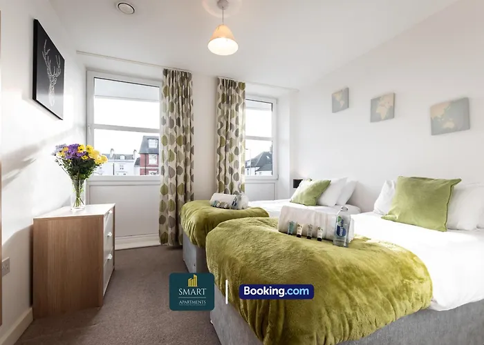 Spacious City Center Apartment By Smart Apartments Short Lets & Serviced Accommodation Apartment Southampton With Free Wifi